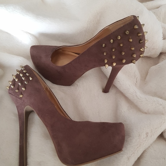 Forever 21 Suede Studded pumps - Picture 3 of 8